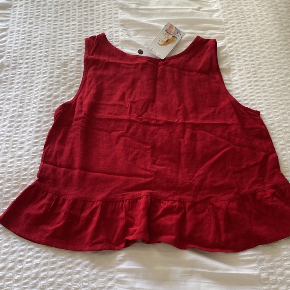 NWT Pretty Garden red peplum tank with buttons size small - Picture 10 of 14